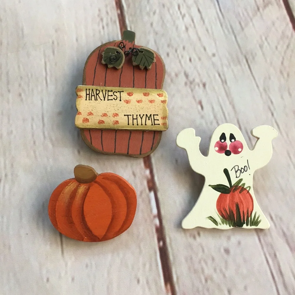 Vintage Fall and Halloween Wood Pins